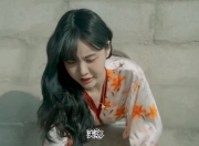 韩国经典网剧 被卡在墙里的女主播 午夜涩涩幻想情节